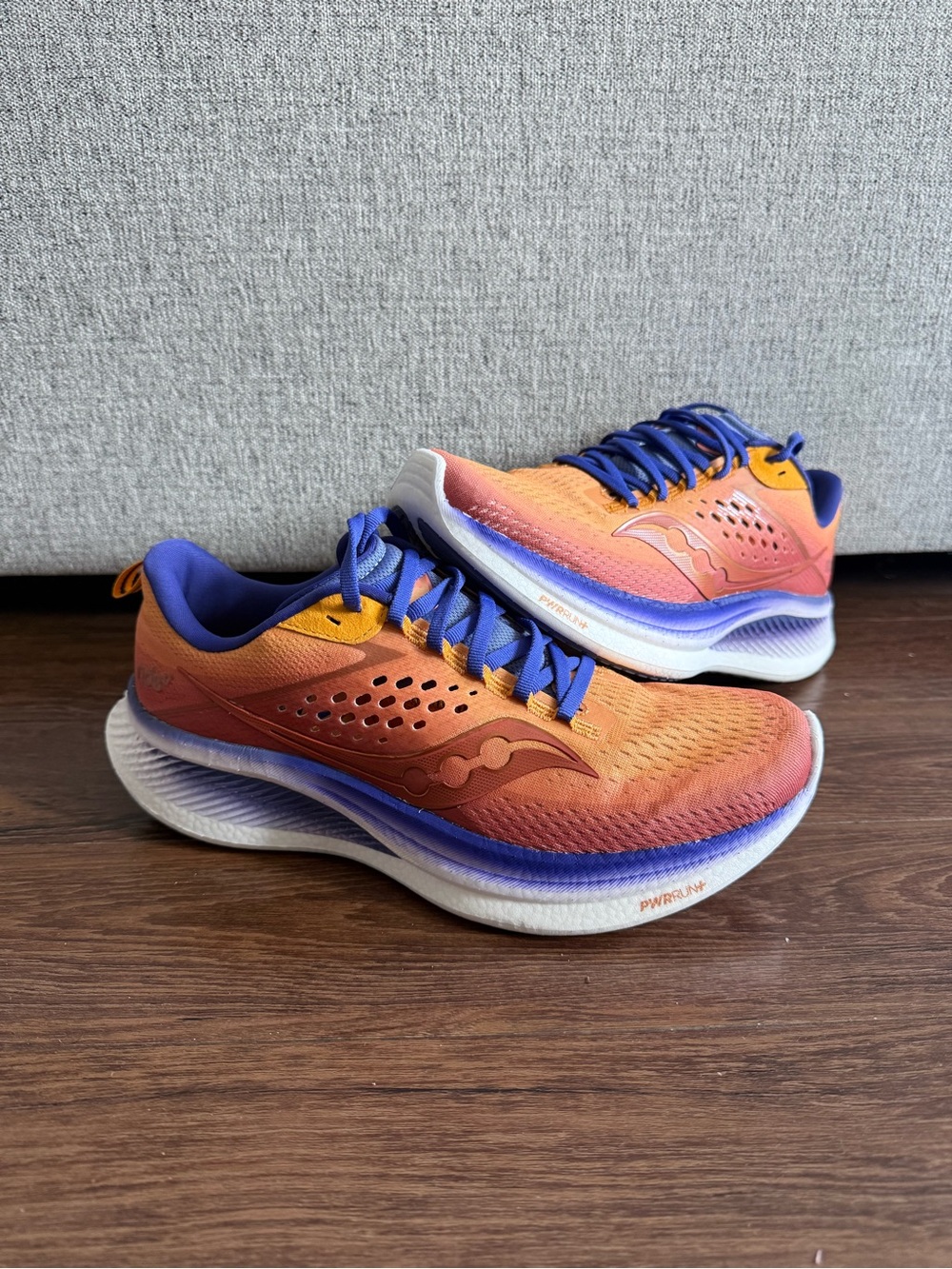 NWT Women’s Saucony Ride 17 Custom